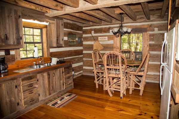 Cabin IV - Bear Creek Log Cabins