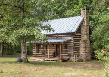 Cabin One — log cabin rental Lookout Mountain Alabama