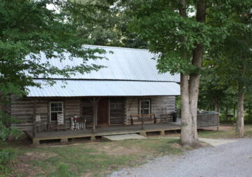 Cabin Three — log cabin rental Lookout Mountain Alabama